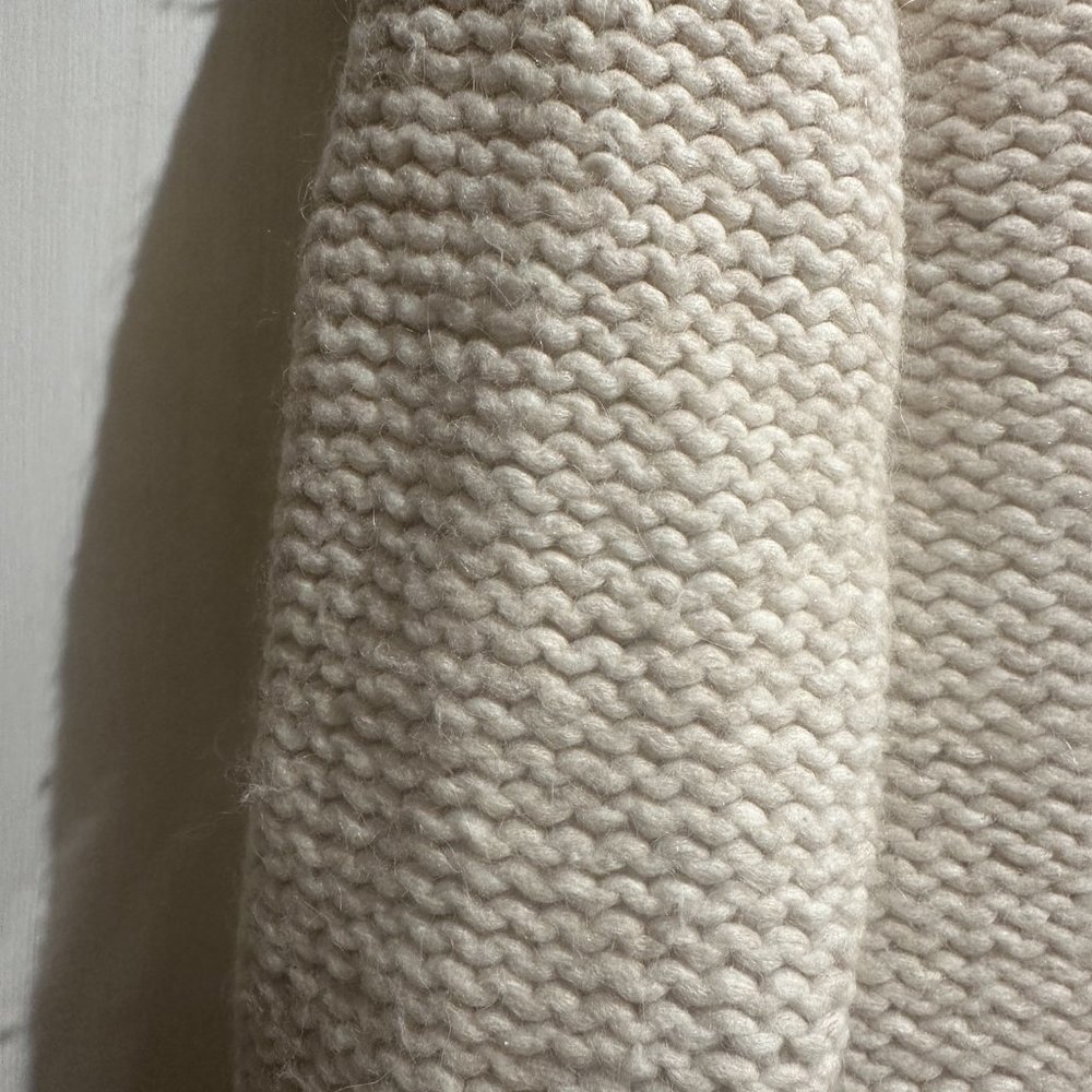 🎉HOST PICK🎉 CREAM Aritzia The Group By Babaton Plumwood Turtleneck XS - Picture 10 of 13